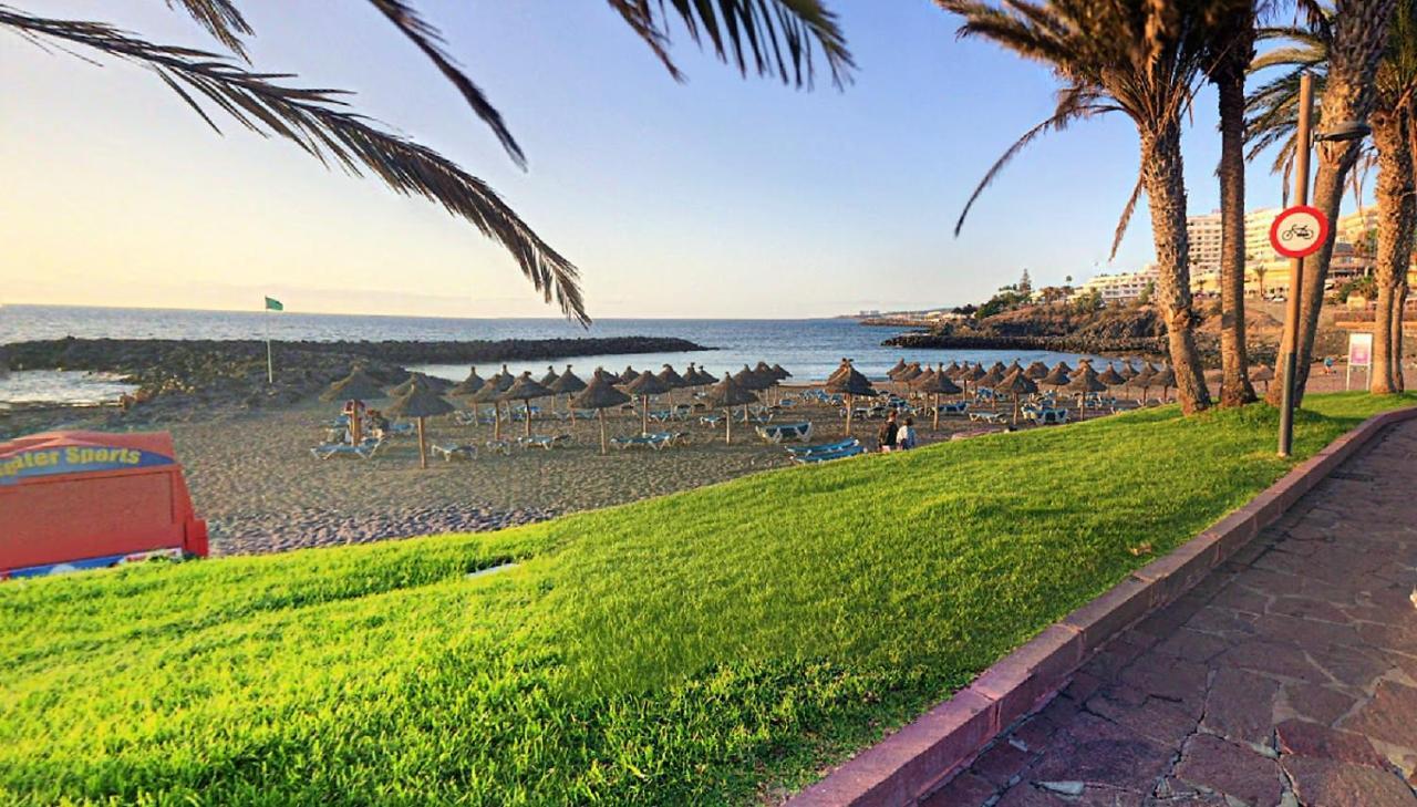 Beach And Pool In Playa De Las Americas Apartment Exterior photo